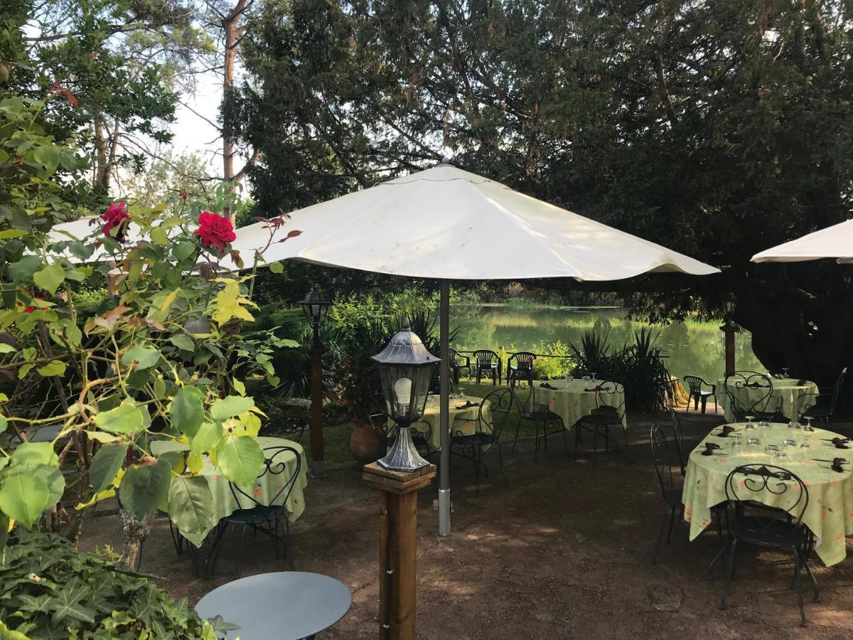 L'Auberge Du Port Des Roches Luche-Pringe Экстерьер фото